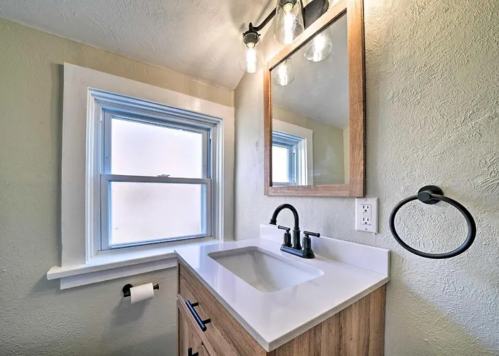 Bright Apt, Walk To Grandview Ave! Apartment