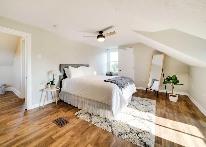 Bright Apt, Walk To Grandview Ave!