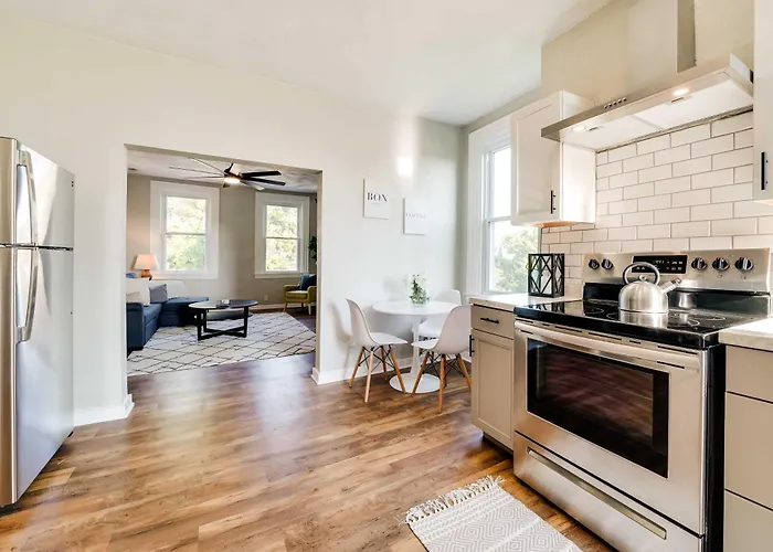 Bright Apt, Walk To Grandview Ave! Apartment